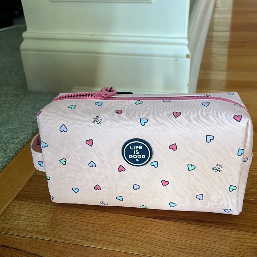 Life Is Good Pink‎ Heart Cosmetic Bag Travel Makeup Pouch NWT